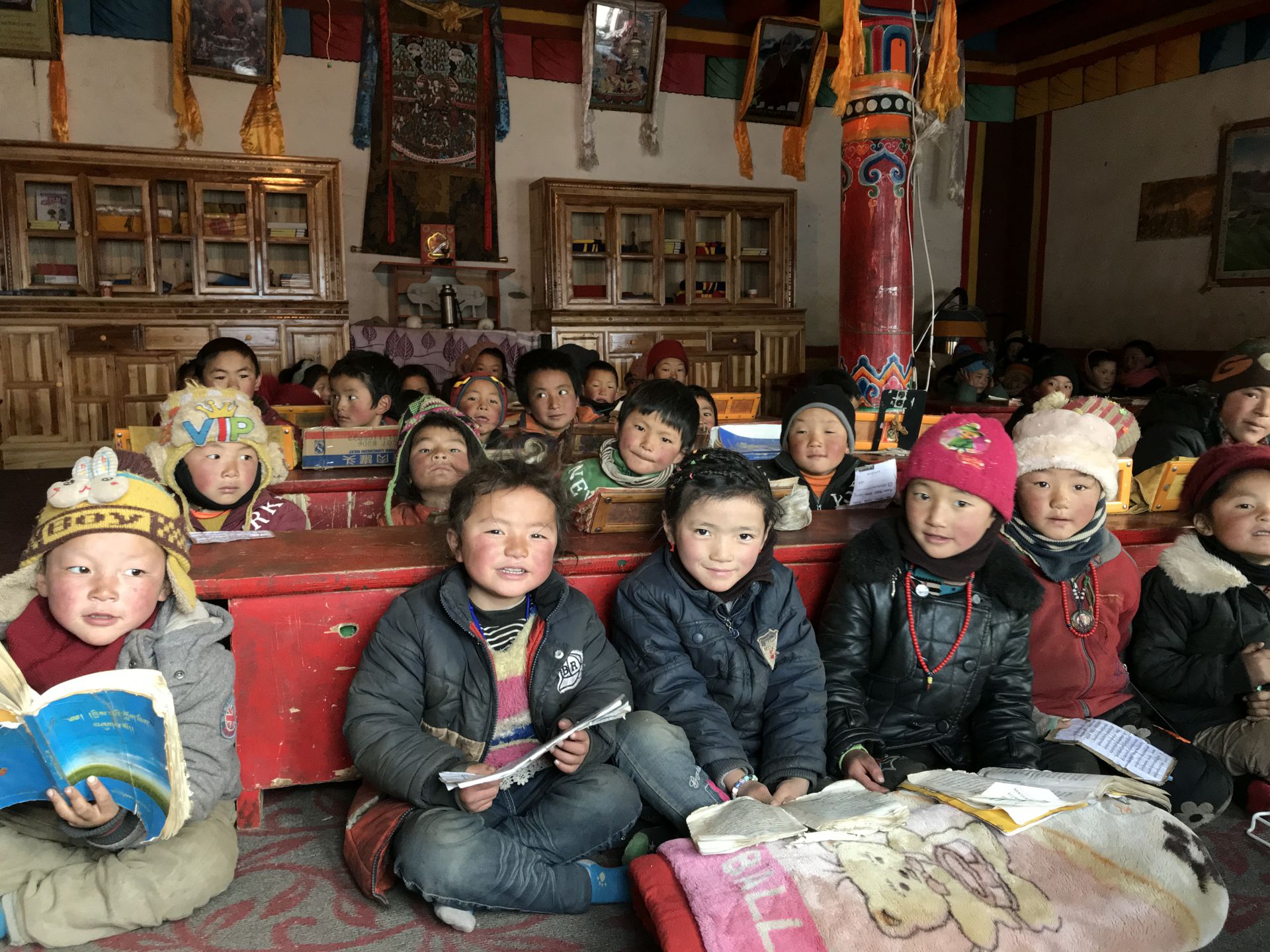 乐鱼官方网站-乐鱼online(中国)公益回顾丨家国同欢月同圆 温暖满载甘孜州(图11)